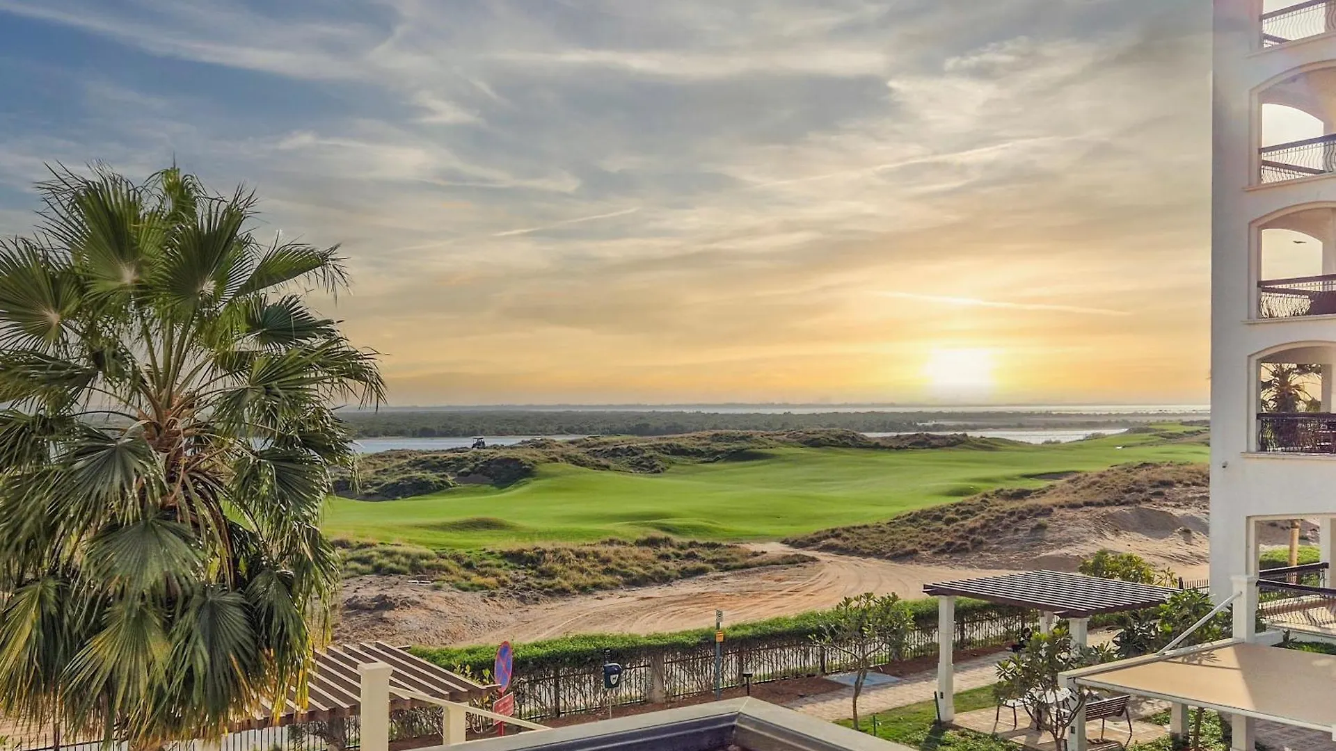 Cozy Golfside Studio Abu Dhabi